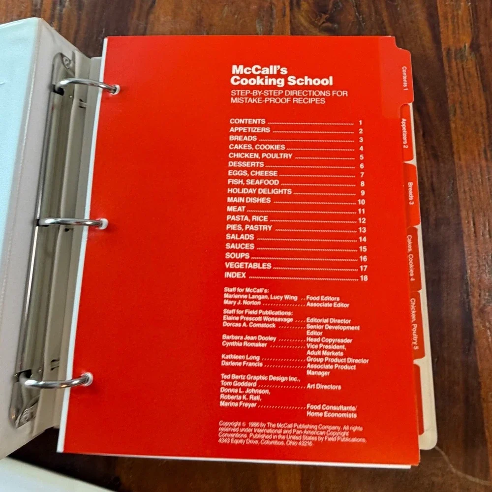 Vintage 1985 McCalls Cooking School Recipe Binder Set 2 Volume Collection 10in